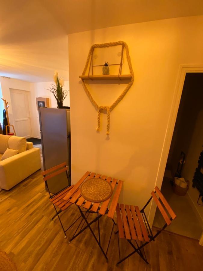Super Appartement T2 Proche Gare Санс Екстер'єр фото